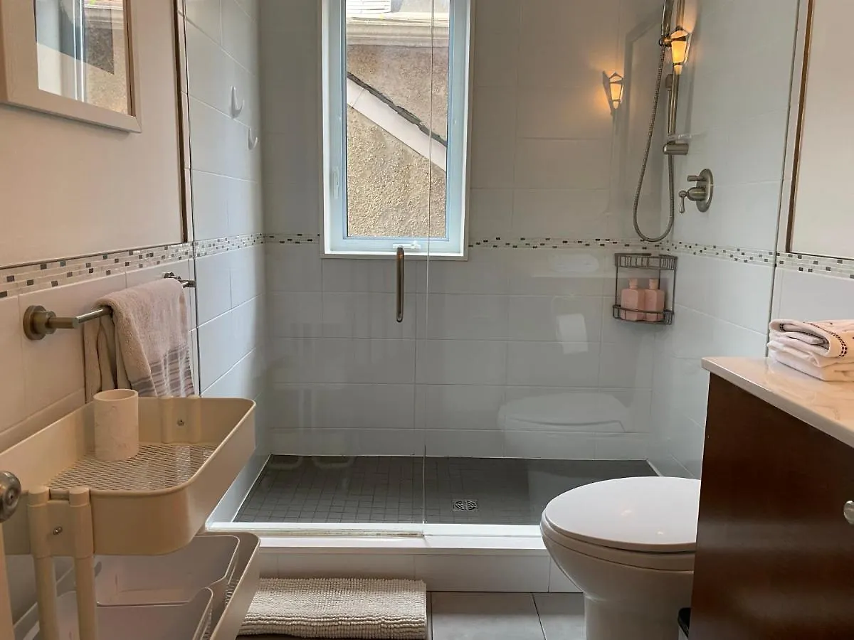 Superb Beach Home:Heated Pool-Hot Tub Open 365Days Toronto 0*,