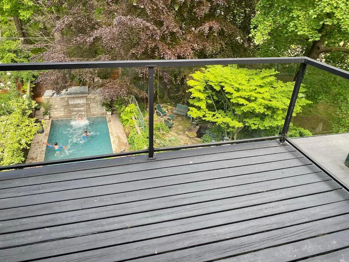 Superb Beach Home:Heated Pool-Hot Tub Open 365Days Toronto