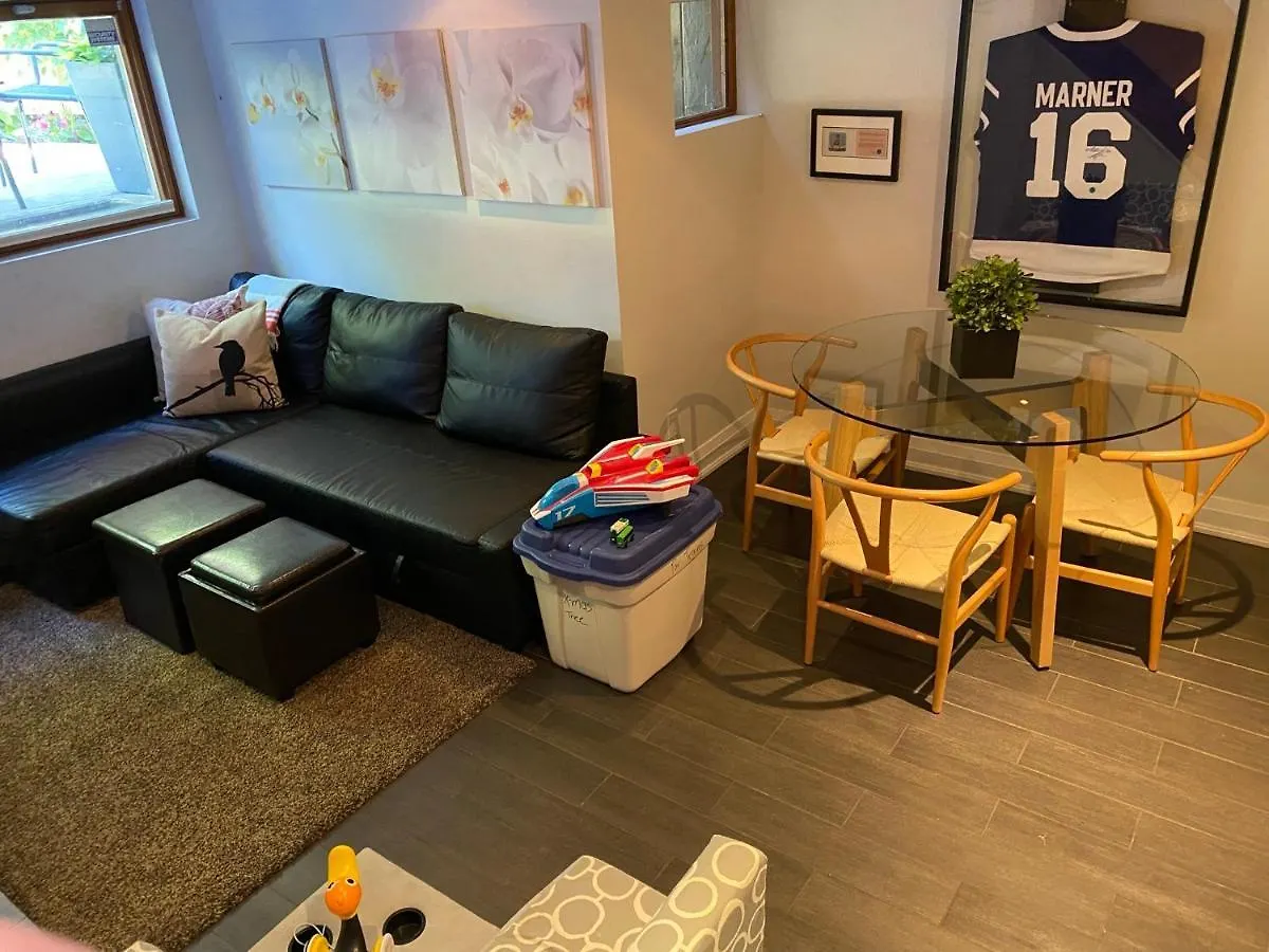 Superb Beach Home:Heated Pool-Hot Tub Open 365Days Toronto