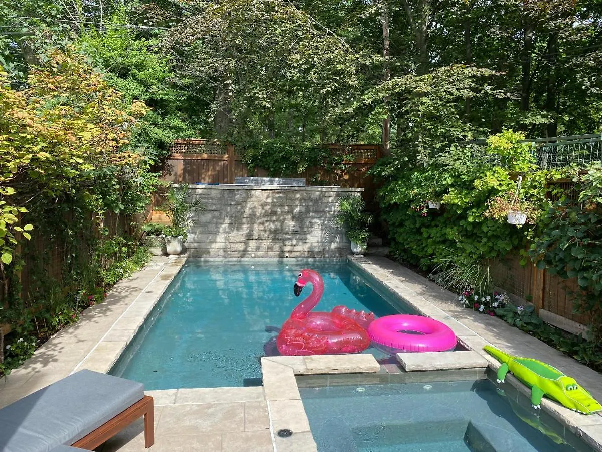 Superb Beach Home:Heated Pool-Hot Tub Open 365Days Toronto Canada